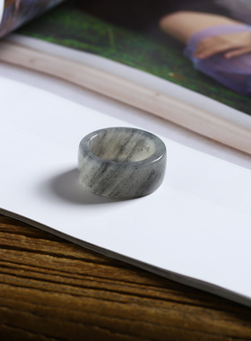 20号戒指 新疆和田玉青花籽料 籽玉宽条方口直切款指环 2836