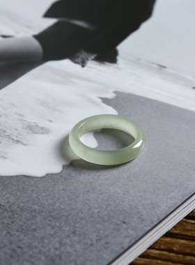 22号戒指 和田玉晴水青白大尺码圆弧素圈指环 9170