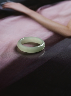 13号戒指 和田玉晴水青白泥鳅背圆弧素圈指环 3249