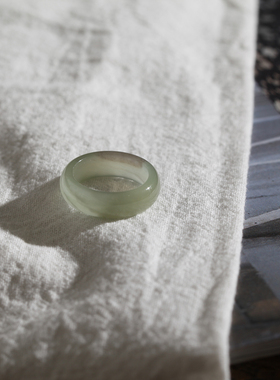 13号戒指 和田玉晴水烟紫双色素圈指环 4313