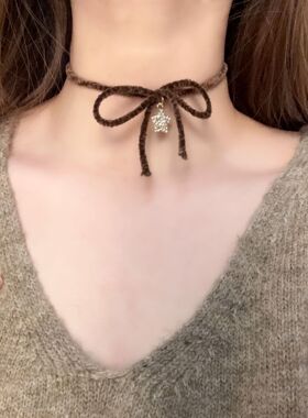 巴恩风项链棕色摩卡吊坠撞色丝绒颈带颈链项圈choker锁骨链项链女