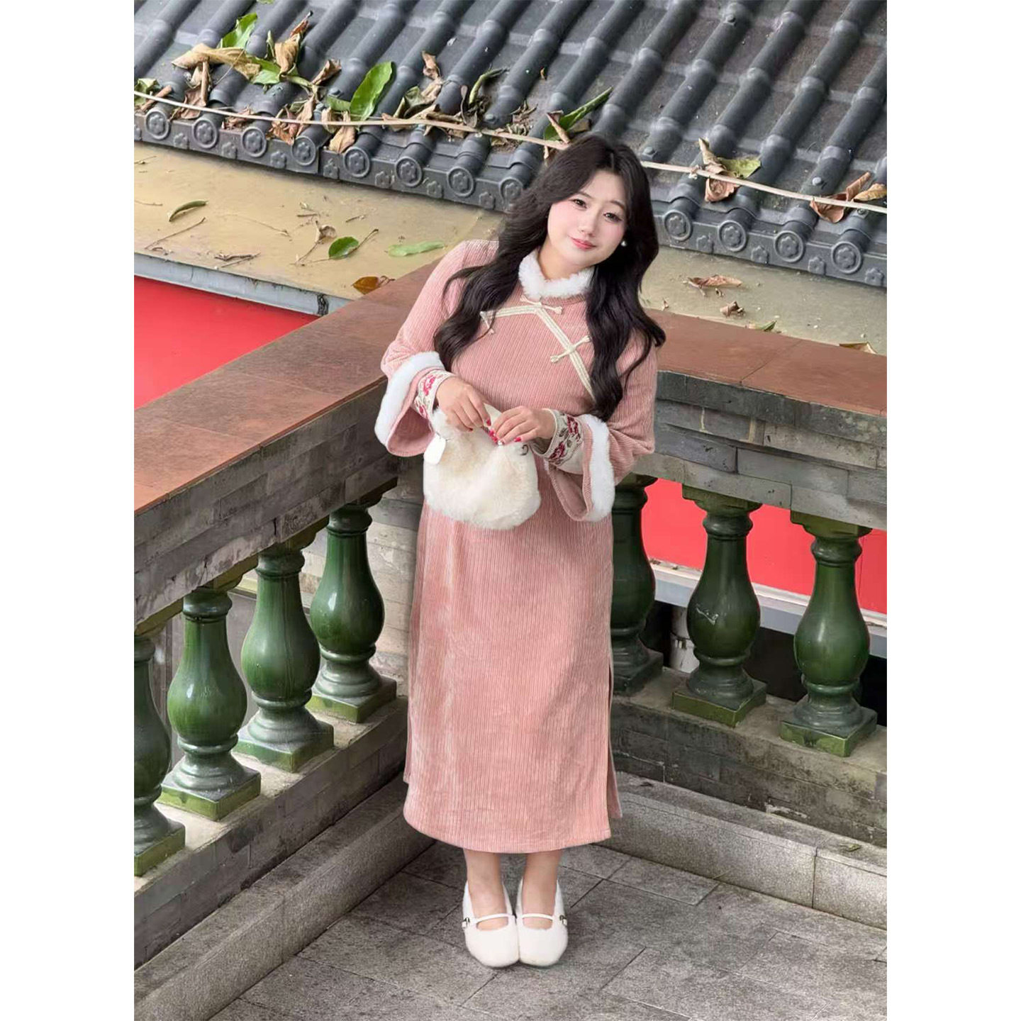 胖mm文艺复古新中式2025冬季新款连衣裙+粉色马甲大码套装,淘宝优惠券,粉丝福利购,淘宝优惠卷
