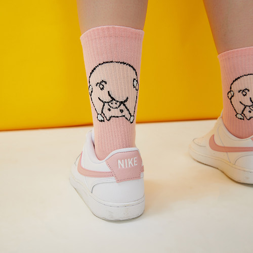 SOX&CO. X BUTTGooDS原创粉色小猪女生运动袜中筒袜棉袜四季款 - 图0