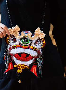 国潮醒狮原创重工刺绣毛衣链女民族风复古中国风挂饰高级感饰品