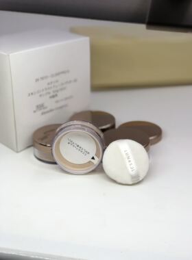 kanebo嘉娜宝日月晶采凝滑蜜粉中样02色号3.5g控油定妆粉
