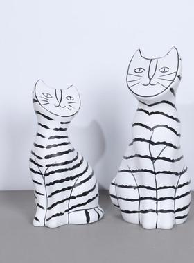 北欧简约客厅摆件创意黑白色条纹抽象树脂猫样板房售楼部软装饰品