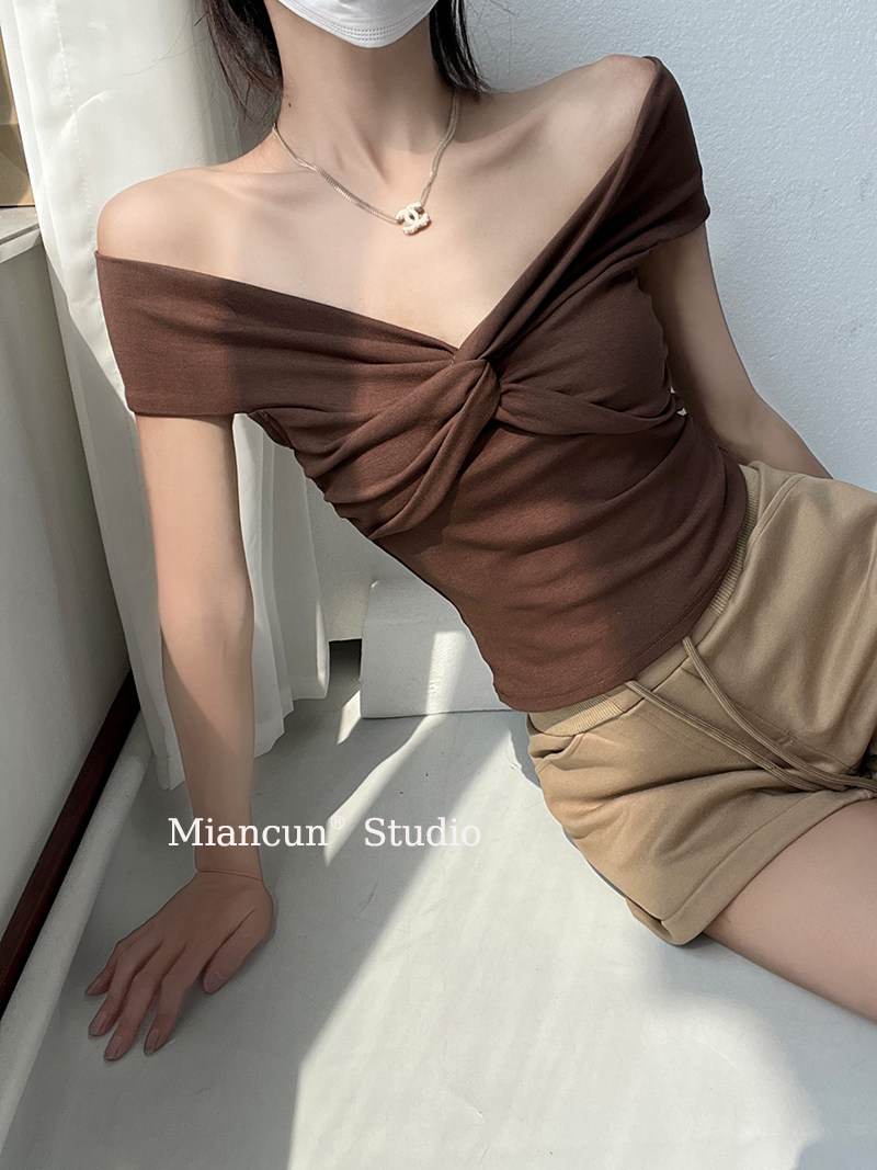 美式褶皱扭结堆叠感短袖T恤女一字肩纯欲辣妹设计感修身舒适上衣,淘宝优惠券,粉丝福利购,淘宝优惠卷