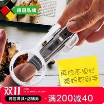 Nail Clippers Creative Seniors in Germany with magnifying glass Anti Splash Older Adults Cut Thick Toenails Nail Clippings