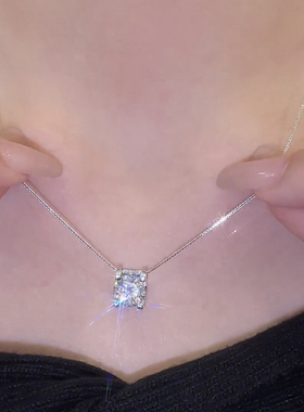 莫桑石吊坠项链女轻奢颈链配饰潮