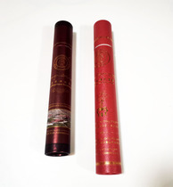 The Russian Ers purifies the two cartridges of the sacred incense.