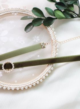 2024年新款天鹅绒颈带女名媛珍珠吊坠项链女Choker颈链短款锁骨链