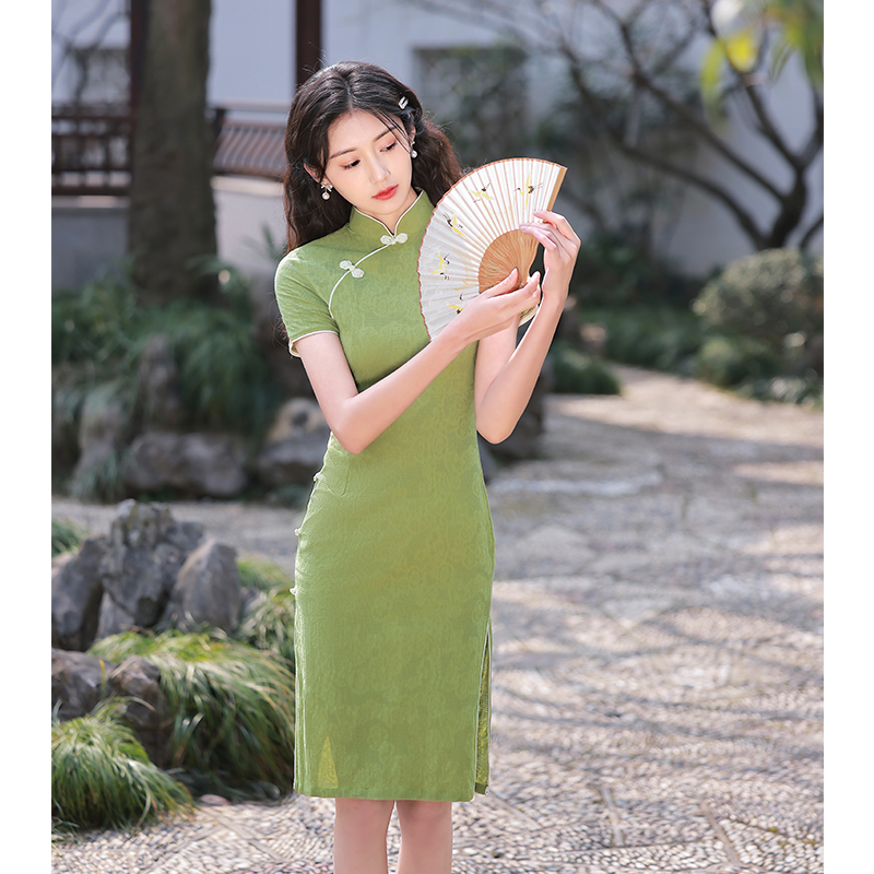 绿色2022年新款少女年轻棉麻旗袍 颜赋绣旗袍