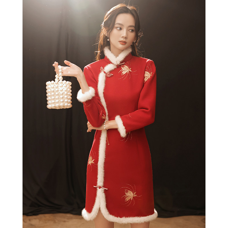 红色冬款加厚绒过年小袄拜年服旗袍 颜赋绣旗袍