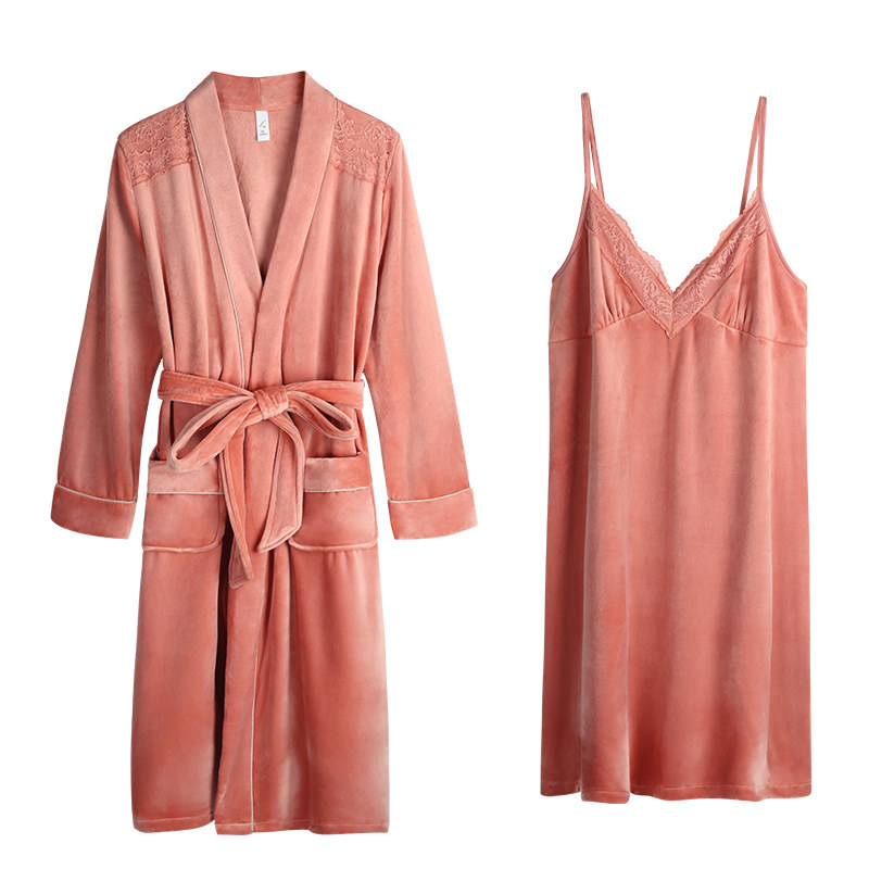 2022年新款秋冬季海岛绒吊带睡裙 轩靓睡袍/浴袍