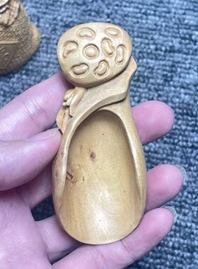 一物一拍手工木雕动物摆件微瑕