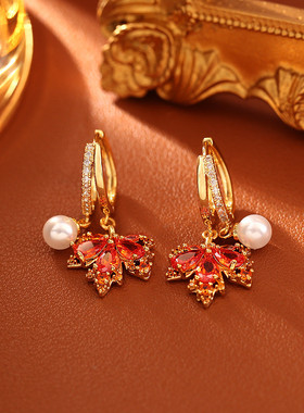 爆款红色枫叶锆石项链高级感时尚