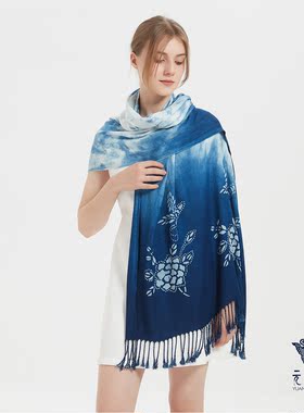 送礼围巾高级感礼品秋冬季新款纯手工蓝布印花非遗纯棉女士披肩