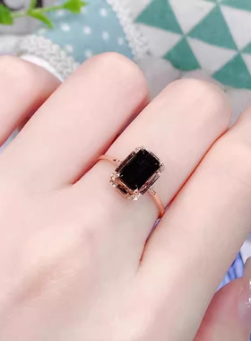 本命年小长条个性时尚绿碧玺戒指