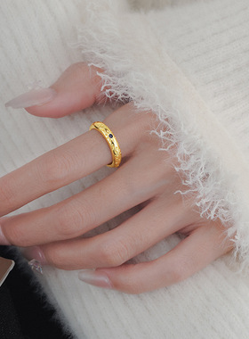 新品年新款轻奢高级感蓝钻戒指小