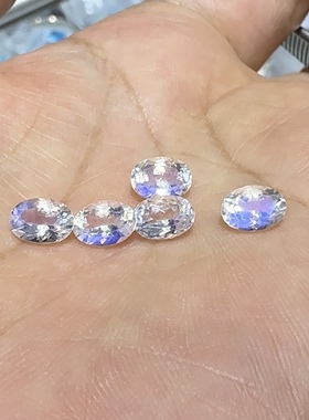 天然蓝月光石裸石椭圆5×7mm