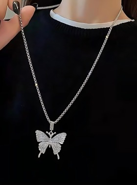 ins风镶钻蝴蝶长款毛衣链