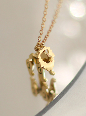 可爱小狮子钛钢镀14K金锁骨链