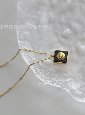 XL060 黑色小方块贝壳海洋风夏季精品店直播项链锁骨链 钛钢18K金