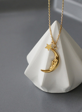 月牙星辉钛钢镀18K金锁骨链