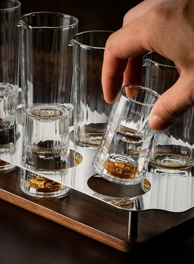轻奢高档水晶玻璃白酒架摆件