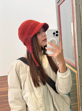 白鹿同款~红色毛绒护耳雷锋帽女