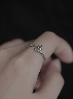 女纯银复古设计感戒指