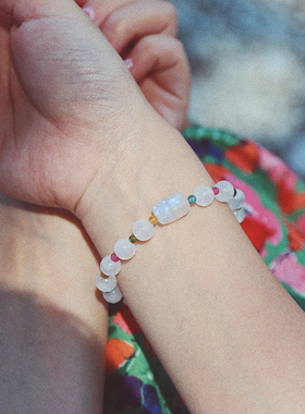 貔貅原创天然月光石小众水晶