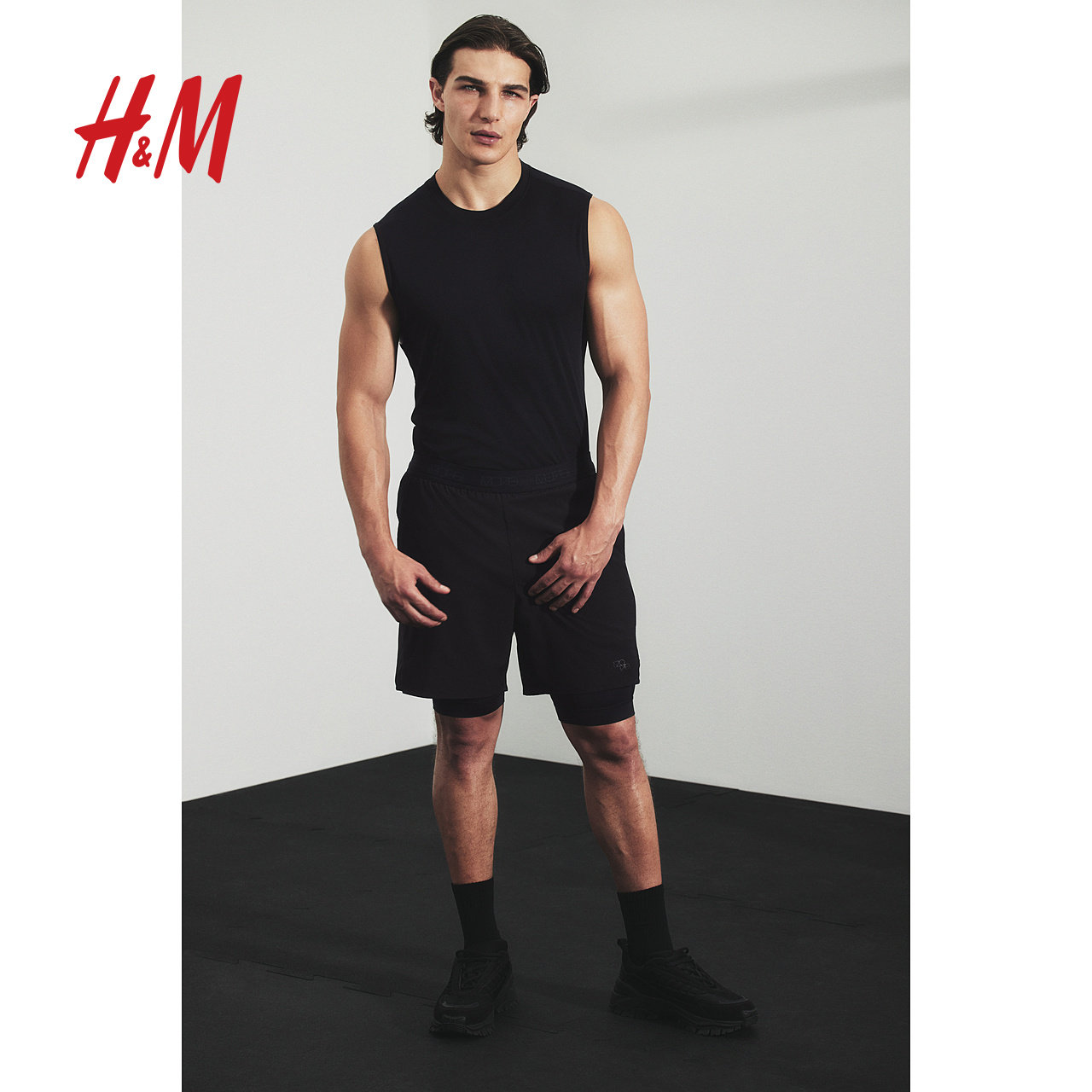 【H&M MOVE DryMove™】男士运动短裤春季双层骑行短裤1168458,淘宝优惠券,粉丝福利购,淘宝优惠卷