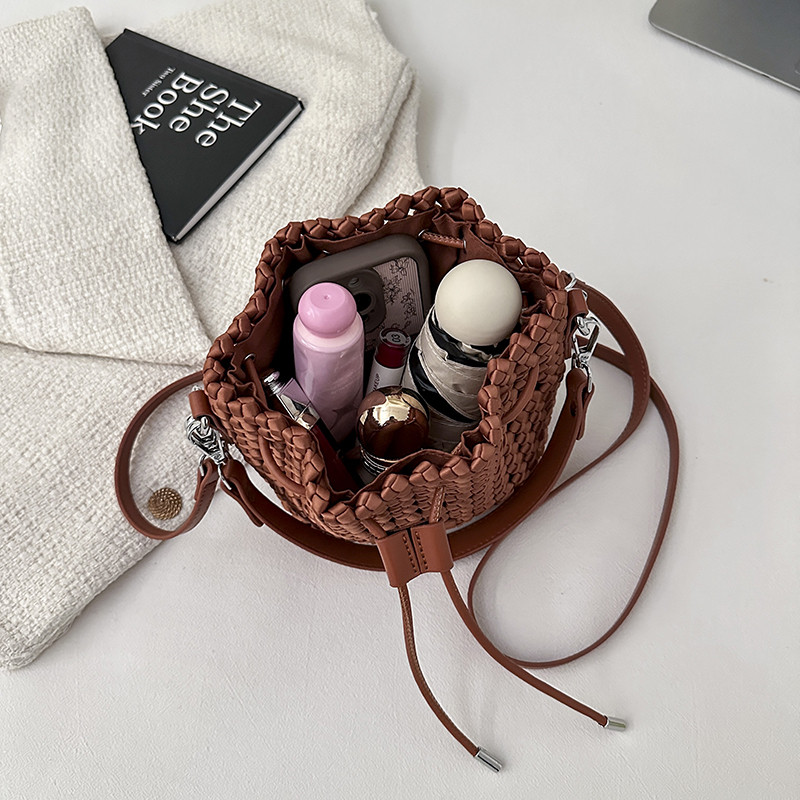 Atelier Mirage包包女2026新款艳丽多色可选时尚潮流单肩编织包,淘宝优惠券,粉丝福利购,淘宝优惠卷