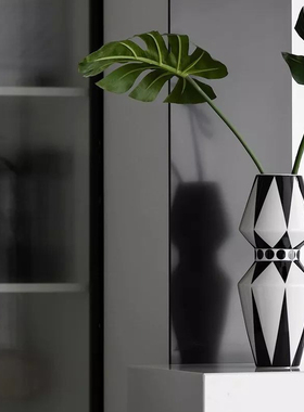 黑白条纹双色陶瓷几何插花工艺品
