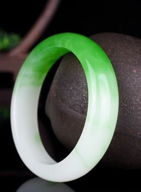 翡翠手镯宽版冰糯种翠绿飘花玉镯