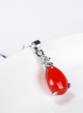 马来玉水滴形包边送礼物吊坠
