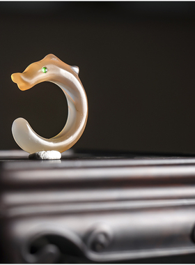 羊子珠宝仿古红山玉龙c形龙戒指