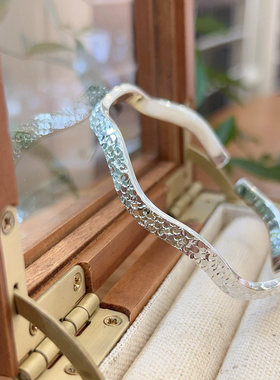 2026年波浪碎冰冰手镯女实心小众胖东来镯子感轻奢百搭手环包邮