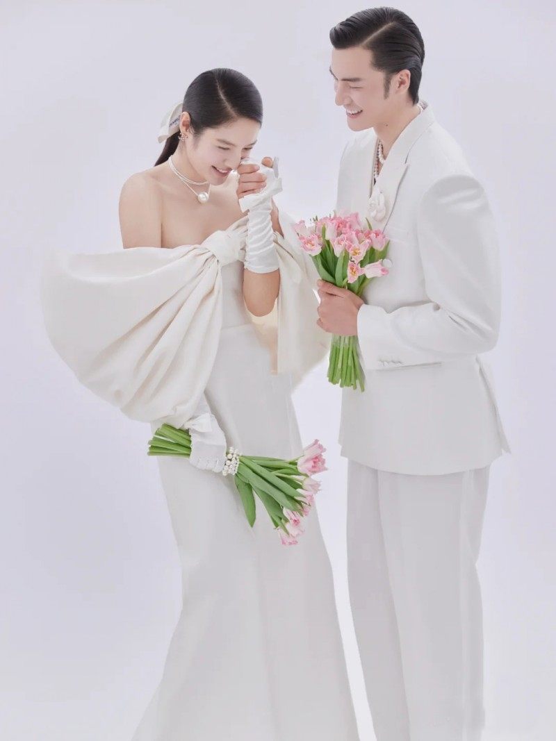 新款影楼主题旅拍一字肩女简约婚纱 耳夲礼服/晚装