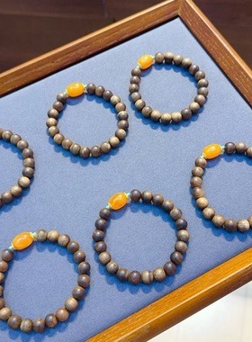 新款天然沉香女款手串鸡油黄蜜蜡