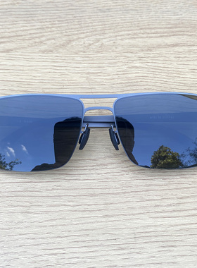 马登无螺丝超轻防紫外线偏光墨镜