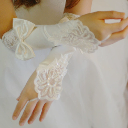 Белые кружевные перчатки для невесты, красные свадебные туфли, длинное летнее свадебное платье