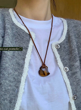 天然虎眼石复古爱心棕色皮绳项链