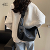 2026 new large capacity waterproof commuter bag