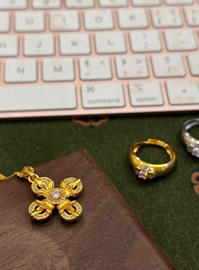 叶优里合金镀金点钻梵莲十字金刚杵吊坠项链莲花降魔杵