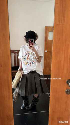 YU冬圣诞款卡通史努比花生家族彩拔印花加厚磨毛宽松圆领短袖T恤 - 图3