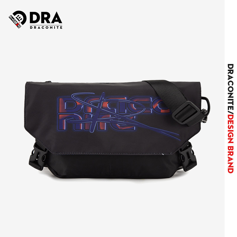 draconite夏季新品时尚潮流男胸包 draconite男士包袋