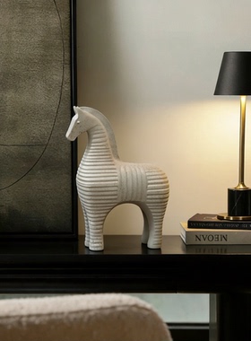 北欧独角兽树脂桌面摆件送礼