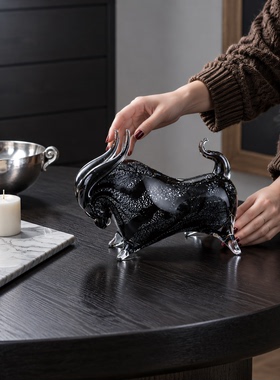 KINFOLK琉璃黑牛气冲天桌面摆件